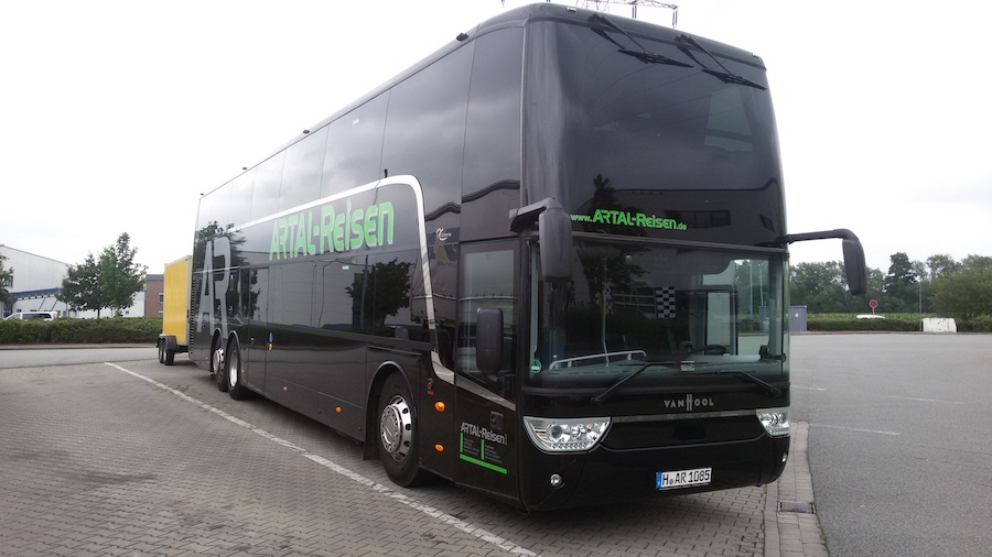 Doppelstockbus mit 89 Sitz- & Rollstuhlplätzen